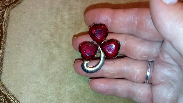 Старинный медальон и другие мои находки на блошином рынке Мадрида 19.11.2023. смотреть онлайн