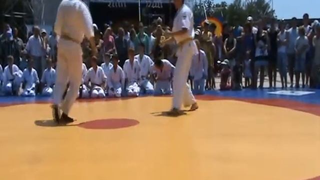 Выступление клуба "Киокушин" на спортивном празднике(г. Керчь - 18.06.11) смотреть онлайн