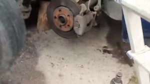 Почему болтается колесо на Шкода Октавия тур? Замена рулевого наконечника и втулки стабилизатора!