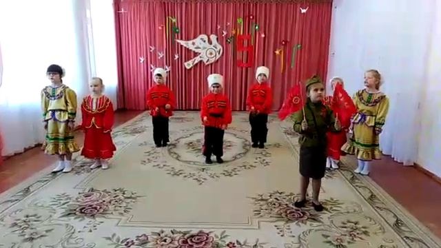 Инсценировка песни "Едут по Берлину казаки" смотреть онлайн