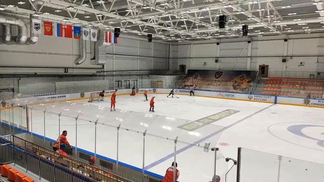 Мини-хоккей с мячом. Фили Москва - Союз Красногорск смотреть онлайн