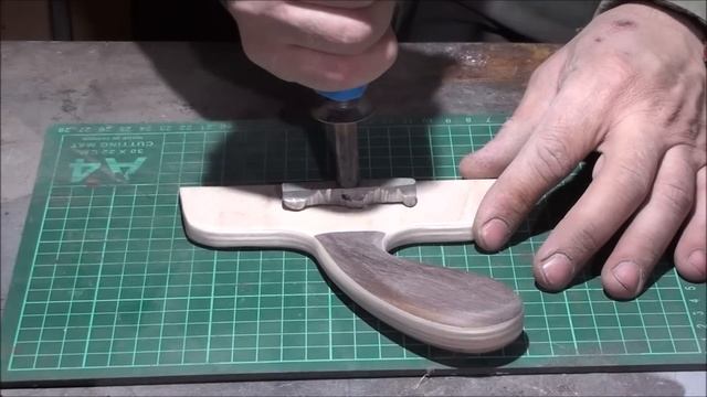 шпатель для затирки плитки. своими руками. смотреть онлайн