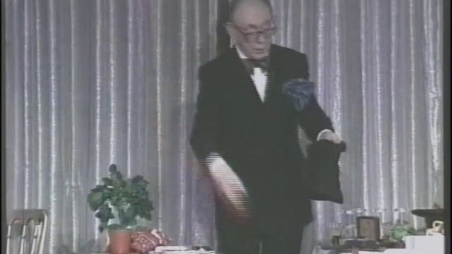 International Magic Shop - Ali Bongo смотреть онлайн