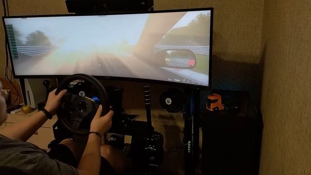 Assetto Corsa смотреть онлайн