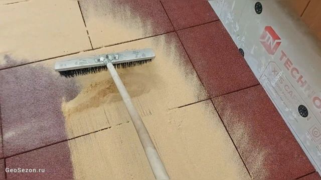 Процесс укладка резиновой плитки под спортивную или детскую площадку смотреть онлайн