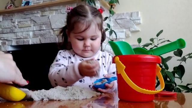 ❤ Делаем волшебный кинетический песок с блестками Зыбучие пески смотреть онлайн