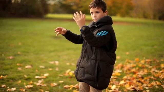 CANON 5D MARK IV - OBJECTIF 50 MM L F1.2 - TEST SLOWMO— 100 FPS смотреть онлайн