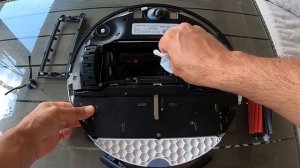 Как се почистват четките на Roborock S8? How to clean Roborock Maintenance for Best Performance