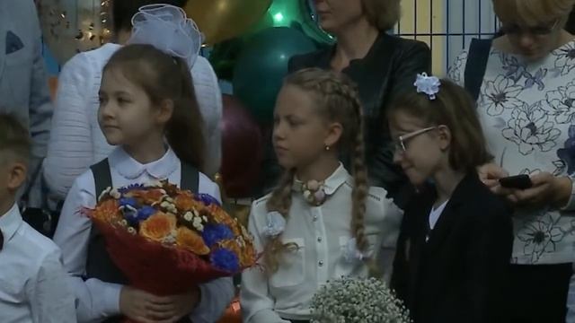 День знаний в гимназии Петра Великого на первом Мытищинском канале смотреть онлайн