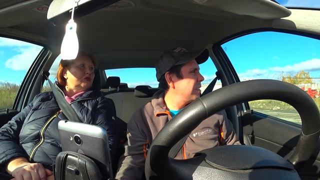 ПЯТЬ ОРГАНИЗМОВ В ТАКСИ смотреть онлайн