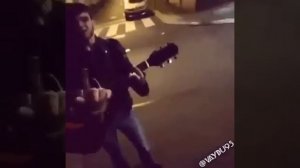 #КРАСАВА: Чеченец поет очень красиво Туманный вечер на город опустился 2017