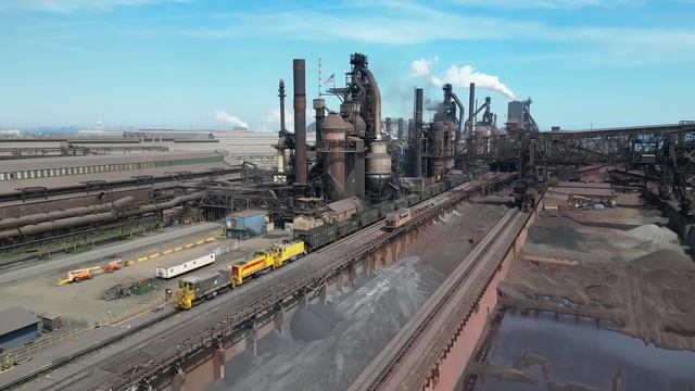 Morning Steel Mill Trains at U.S. Steel Gary Works смотреть онлайн