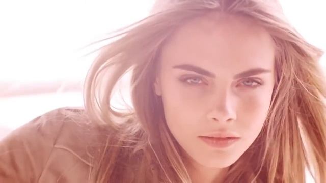 Кара Делевинь в рекламе Burberry / Burberry Body Tender The Campaign Featuring Cara Delevingne смотреть онлайн