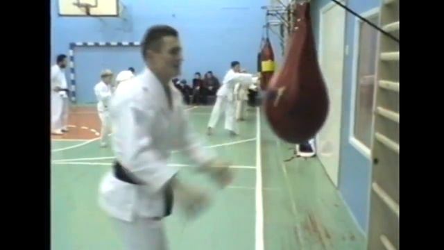 работа с грушей с песком (95 год) смотреть онлайн