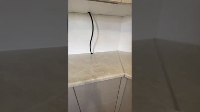 Классная кухня с техникой от компании (Кухни Planeta) смотреть онлайн