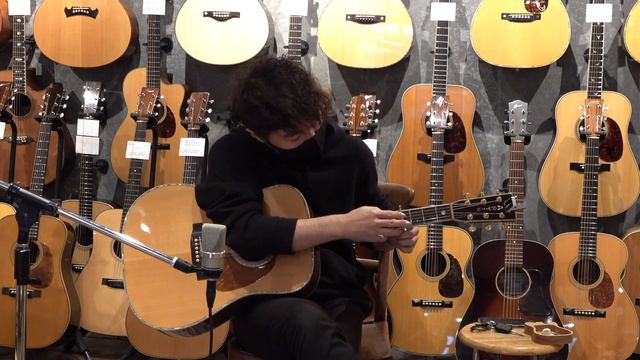 Blue-G & Tetsuro Toyama (遠山 哲朗) Martin D-45 Custom Tortoise Head (1984) смотреть онлайн