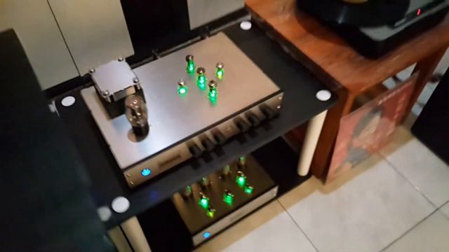 Elextheque Audio Tube PRE T-01 & PWR T-01 with Numark PT01USB & Jamo Cornet 90 IV (P1) смотреть онлайн