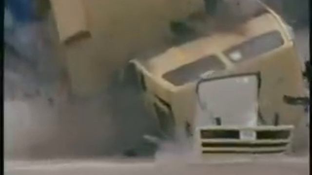 Краш тест противотаранного выдвижного столба смотреть онлайн