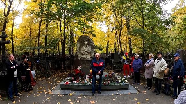 День памяти Есенина на Ваганьковском кладбище смотреть онлайн