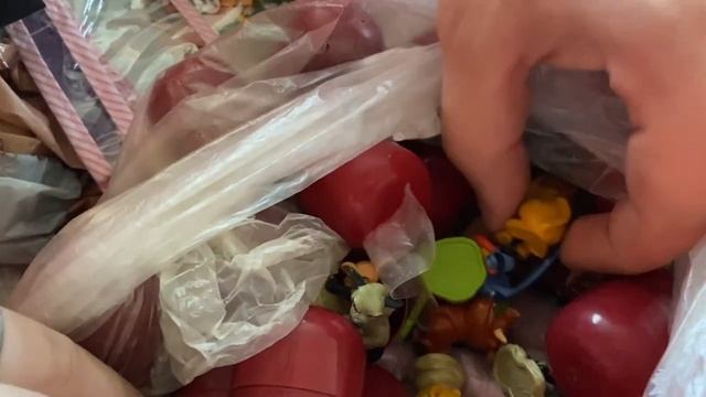 Спокойный влог с парнем: дача, воспоминания, речка, детские игрушки, природа... смотреть онлайн