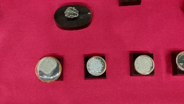 Уральские самоцветы, метеориты, золото, платина, изумруды, алмазы и.т.д смотреть онлайн