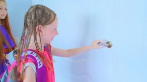 ЧЕМПИОНКА ПО ЧЕРЛИДИНГУ ПРИЕХАЛА в ЛАГЕРЬ! ВИОЛА РЕШИЛА ЕЕ Выгнать!