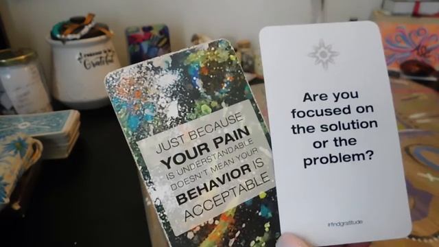 ? ❤ Monday Motivation: Where's your focus at right now? || Array of Gratitude смотреть онлайн