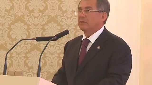 Первый вице-премьер РФ Игорь Шувалов стал почетным гражданином Казани смотреть онлайн