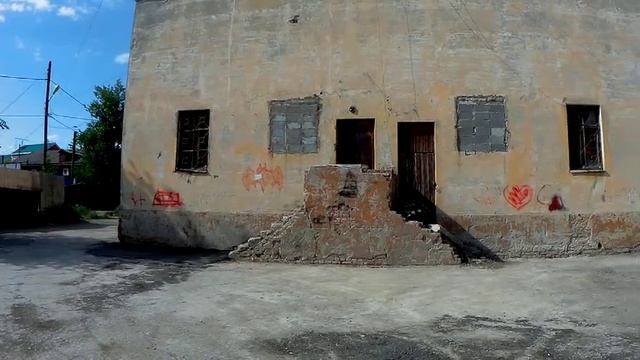 Руины советского кинотеатра Аванград в самарском поселке Запанской смотреть онлайн