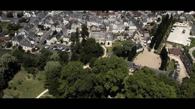 Château d'Azay le Rideau & Église Saint-Symphorien - Centre-Val de Loire смотреть онлайн