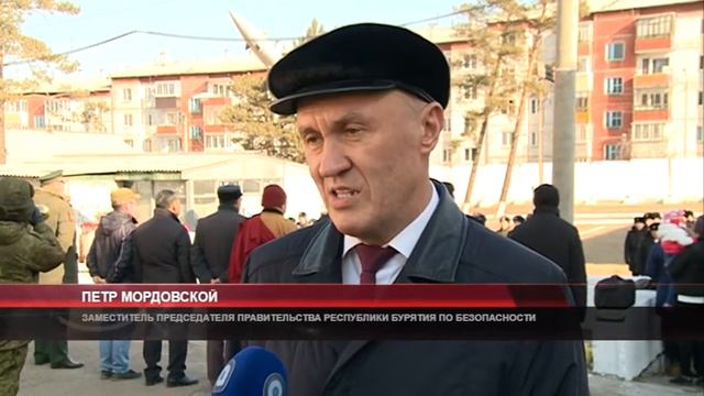 Равняйсь!Смирно! смотреть онлайн