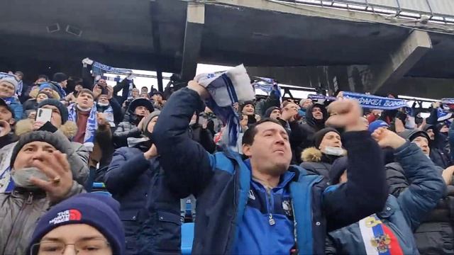 Болельщики Факела радуются победе клуба в Воронеже смотреть онлайн
