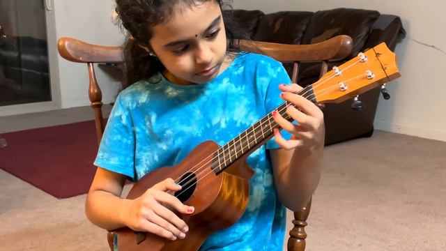 Vara veena Geetham(Carnatic Music )on ukulele смотреть онлайн