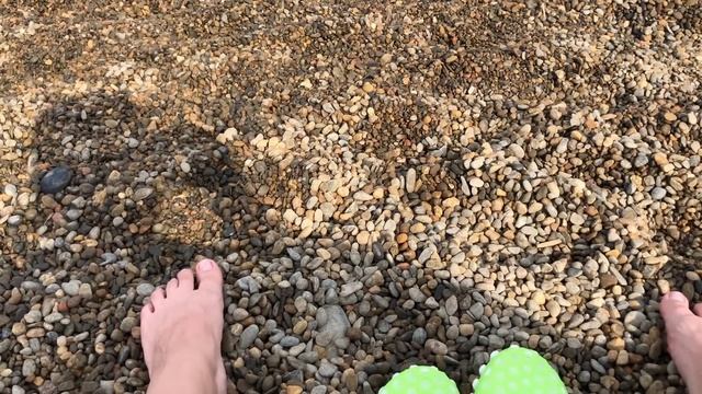 ЧТО ТВОРЯТ ПЬЯНЫЕ НА ПЛЯЖЕ В АНАПЕ! ЭТО УЖАС, БЕССОВЕСТНЫЕ ? смотреть онлайн