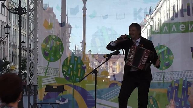 Игорь Шипков на Книжных аллеях - 2018.05.27 смотреть онлайн