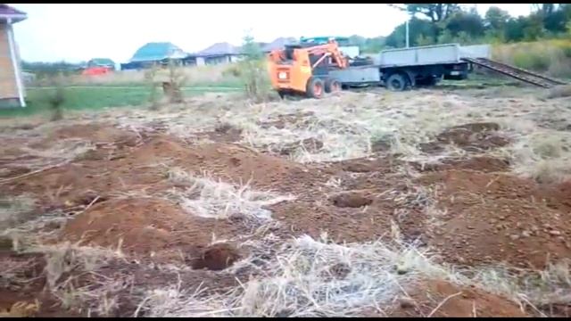 Бурим отверстия для установки свай, заливаем фундамент в п Родники смотреть онлайн