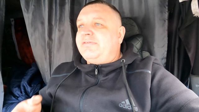 Камаз 4308. С третей попытки. Но всё таки получилось шпильки поменяли урааа. Завтра в Н. Тагил. #мы смотреть онлайн