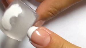 Френч. Французский маникюр с помощью штампа (стемпинг).