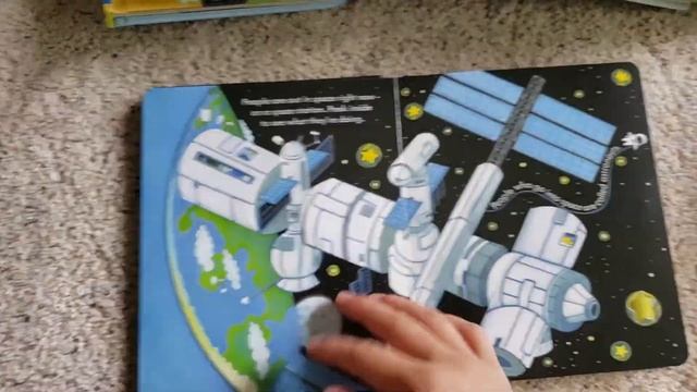 Usborne Peek Inside Series: Inside a Plane, Inside Bug Homes, Zoo, Fairytales, Farm, Space, Mermaid смотреть онлайн