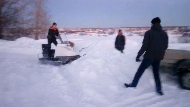 Погрузка бурана в прицеп! смотреть онлайн
