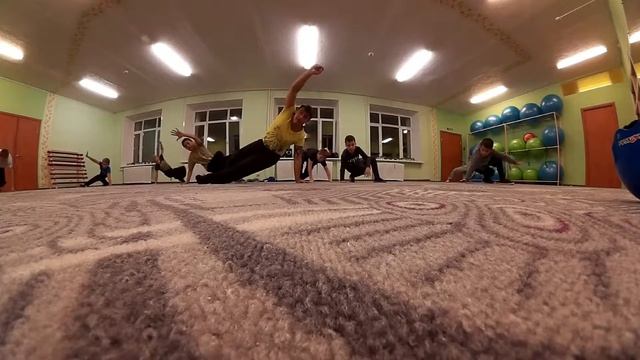 ★ ★ ★Break dance kids // Тренер Слава Птица ★ ★ ★ смотреть онлайн