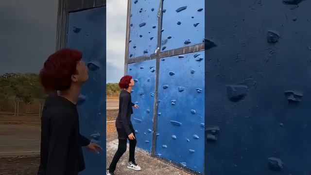 EN LA TORRE MAS ALTA VIVE SPIDERMAN??? смотреть онлайн
