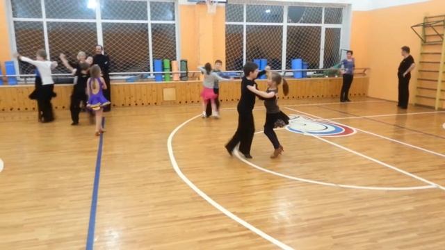 Поменялись партнерами. Венский вальс смотреть онлайн