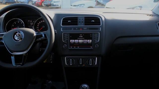 Volkswagen Polo 1.4 TDI Comfortline + NAVIGATIE смотреть онлайн