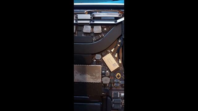reparación del MacBook Pro a1706 смотреть онлайн