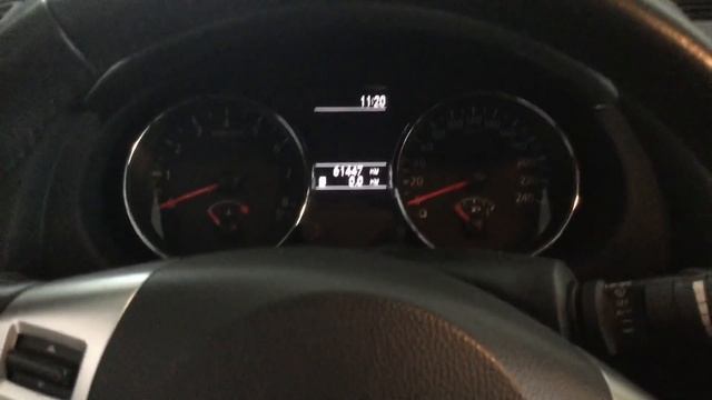 Обучение дроссельной заслонки и объёма воздуха на XX на автомобиле Ниссан смотреть онлайн