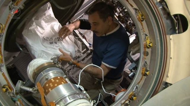 МКС. Разгружаем грузовик смотреть онлайн