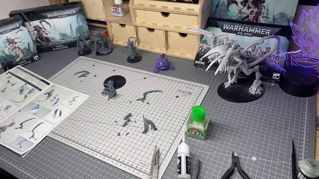 Building Tyranids Deathleaper смотреть онлайн