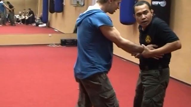 Пекити Тирсия Кали: Филиппинская комплексная Система БОЯ. смотреть онлайн