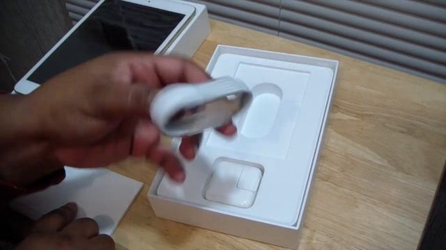 iPad Mini 3 Unboxing (Gold Edition) смотреть онлайн